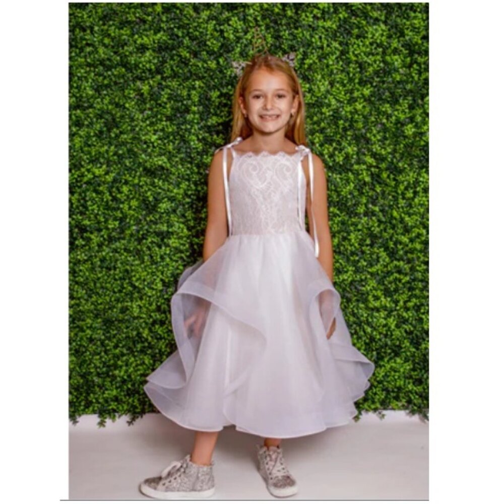 La Petite Style: Lilian (Ivory/Cashmere)